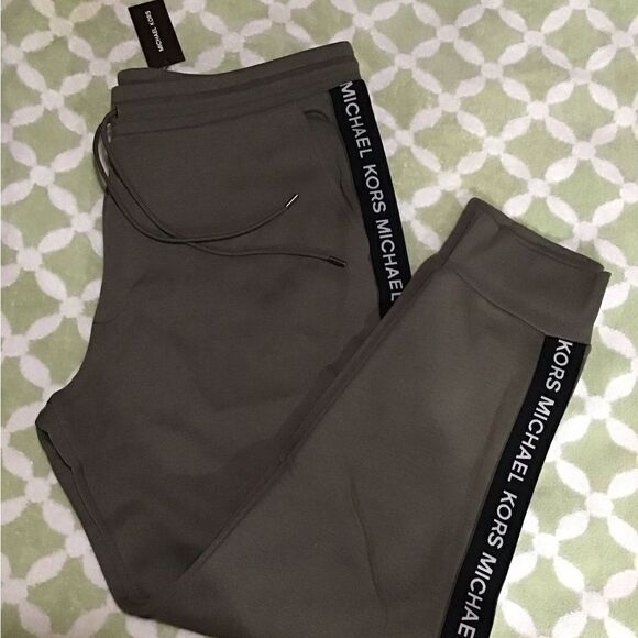 MICHAEL KORS Men's Slim-Fit Logo-Tape Joggers 3XL - Picture 8 of 12
